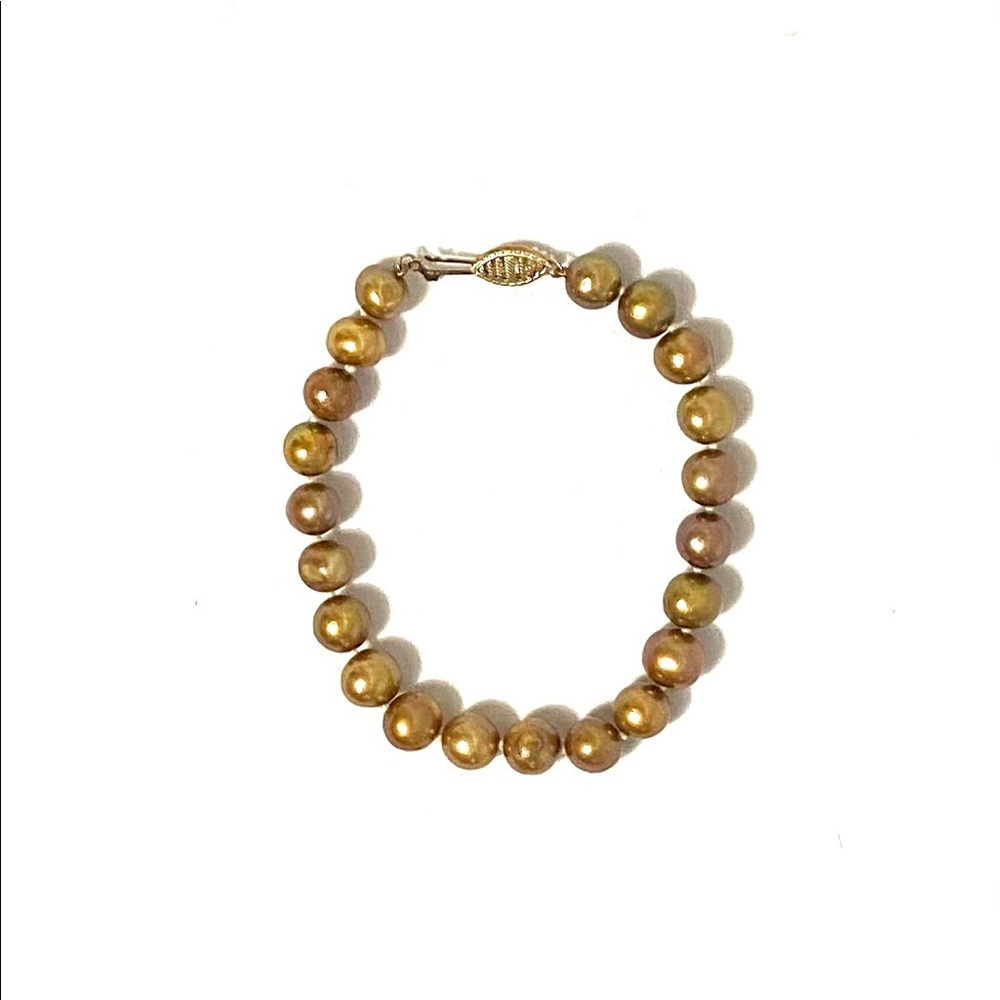 Cultured pearl bracelet